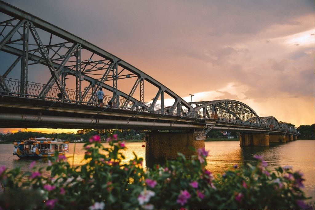 Begin your visa-prepared day with Vietnam’s tranquil ambiance